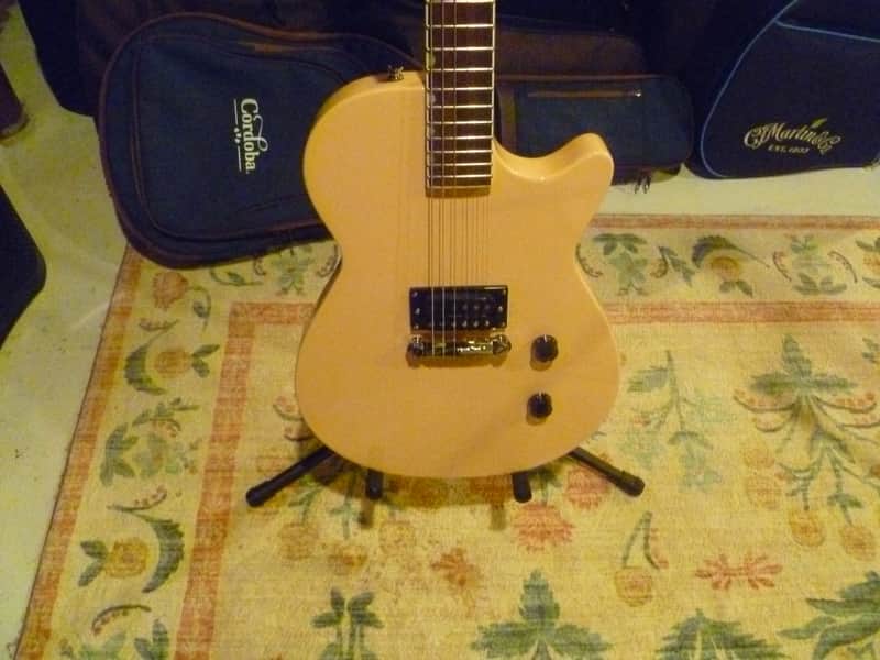 Gretsch with Humbucker Bridge Pickup V-Stoptail 2020 - Present - Light Pink Gloss image 1
