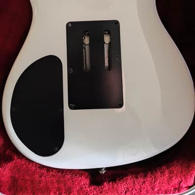 Ibanez JS2400-WH Joe Satriani Signature 2010 - 2014 - White image 4