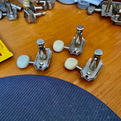 3- Kluson Deluxe 1960's/70's / 8mm Thick Peg / Bass Guitar Tuners Tuning Key (?) image 3