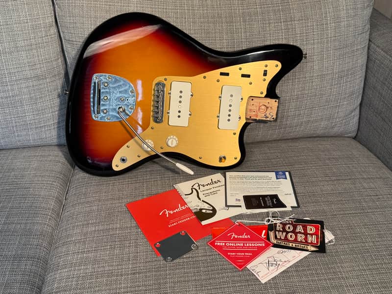 Fender Road Worn Vintera Jazzmaster Loaded Body 2025 - Sunburst image 1