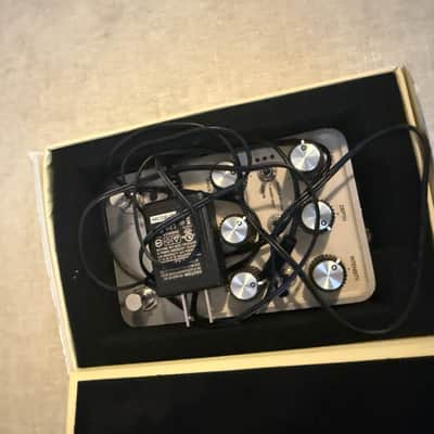 Universal Audio Astra Modulation Machine 2021 - Present - White image 2