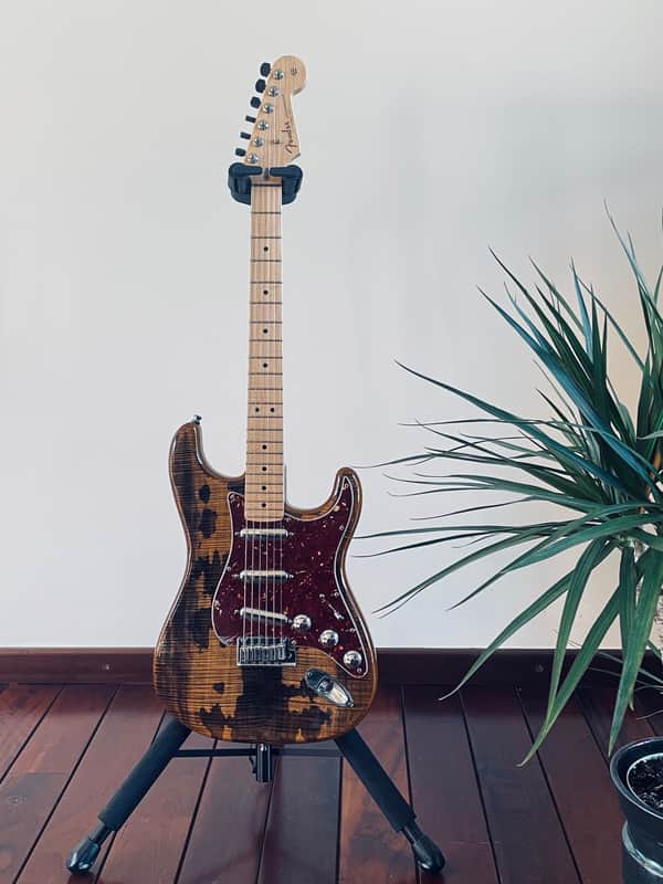 Fender Custom Shop Stratocaster Artisan - 2014 - Gloss Spalted Maple Top image 1