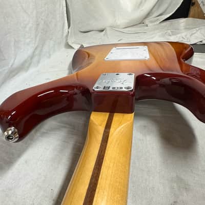 Fender American Standard Stratocaster Guitar with Case 2010 - Sienna Sunburst / Maple neck image 23
