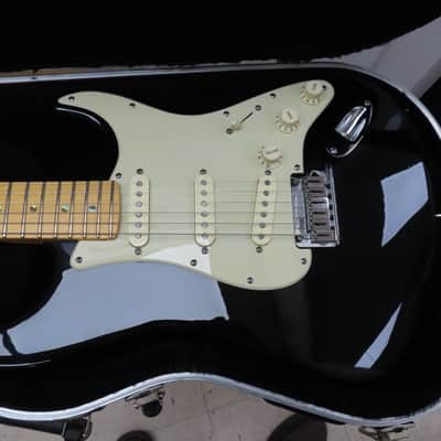 2007 Fender American Deluxe Strat®, "Soft" V Neck, Maple Fingerboard, SCN, Black 2007 - Black image 2