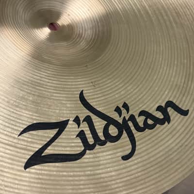 Zildjian 18" A Series Medium Ride Cymbal 1728g  - Traditional image 9