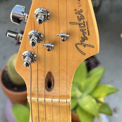 Fender American Double Fat Stratocaster with (Scalloped) Rosewood Fretboard 2000 - 2002 - Candy Apple Red image 2