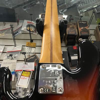 Fender Player Plus Jazz Bass V with Pau Ferro Fretboard 2021 - Present - 3-Tone Sunburst image 8