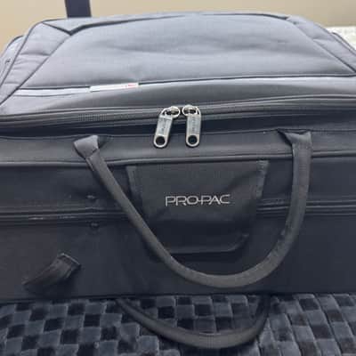 Gently Used Getzen Eterna Flugelhorn and Trumpet Combo with mouthpieces and case image 23
