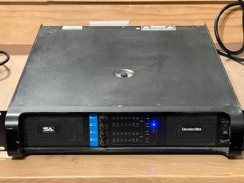 Seismic Audio Epicenter5004 4-Channel 2000w Power Amplifier 2010s - Black image 1