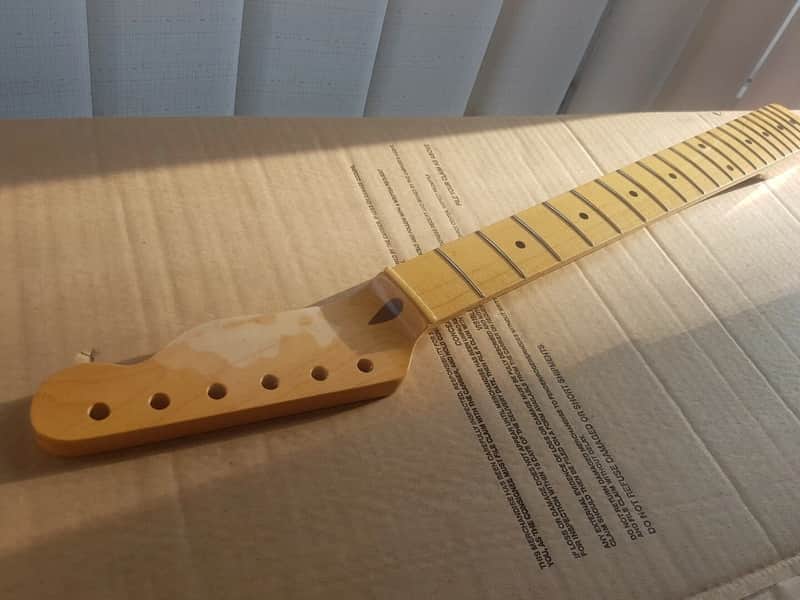 90's FENDER TELECASTER MAPLE NECK - 50's V SHAPE ! image 1