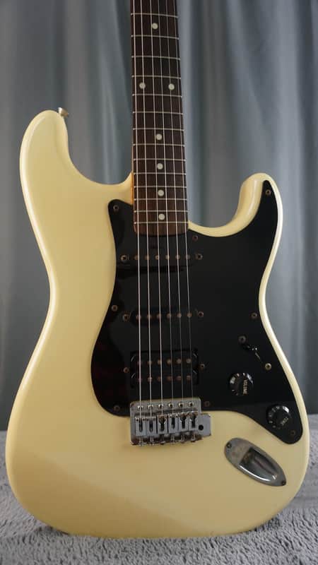Fender Stratocaster 1984 - 1987 - White Japan image 1