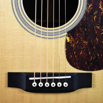 2002 Martin HD-28 image 6