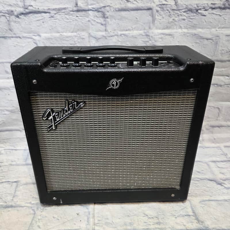 Fender  Mustang v.2 Guitar Combo Amp image 1