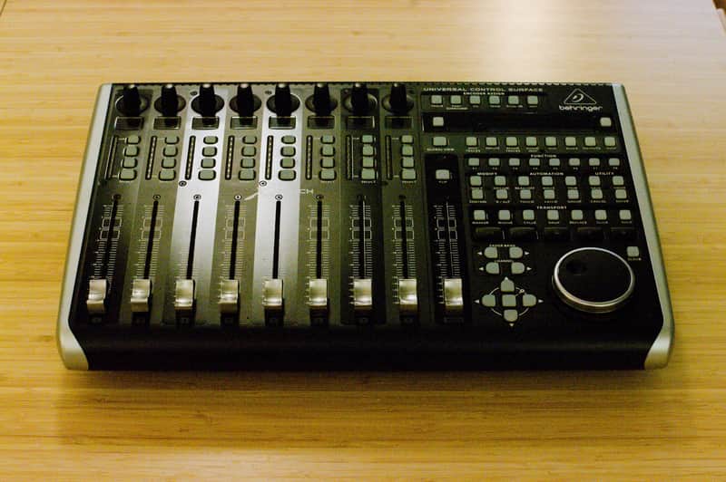 Behringer X-TOUCH Universal DAW Control Surface | Reverb Canada