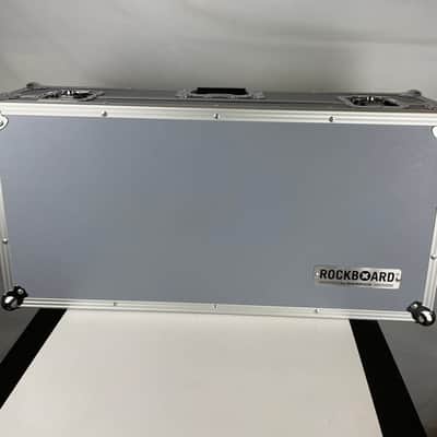 RockBoard QUAD 4.4 Pedalboard, 28.4" x 12.9" w/ Flight Case image 1