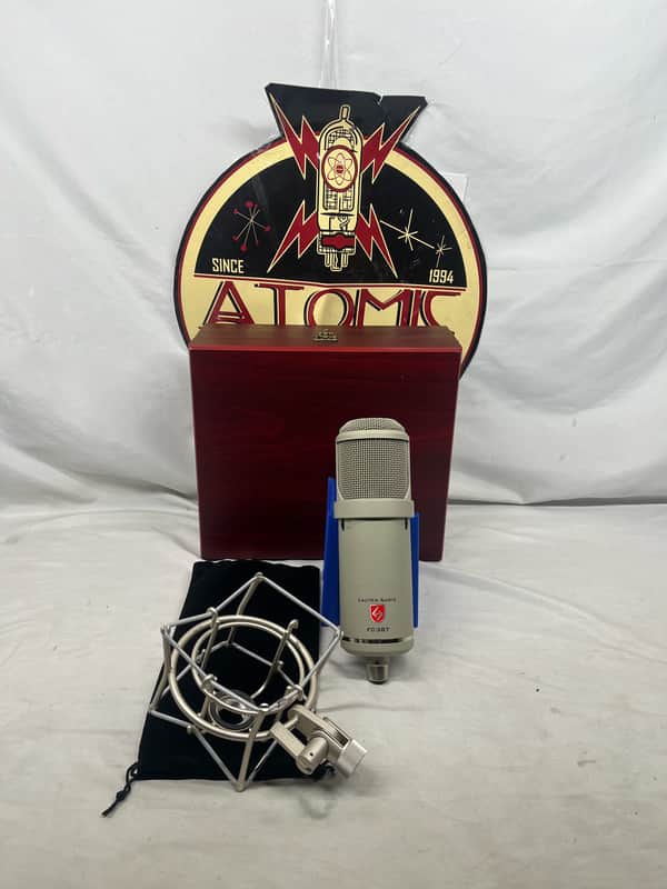 Lauten Audio Atlantis FC-387 FET Condenser Microphone with Case and Shock Mount Bild 1