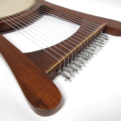 Nevel Harp with Case image 4