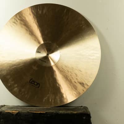Leon 22" Ride Vintage Medium Thin With Taper Ride Cymbal 2560g image 2
