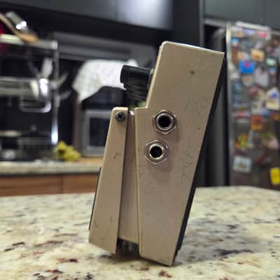 Boss AW-3 Dynamic Wah 2000 - Present - Gold image 2