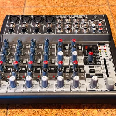 Behringer Xenyx 1202FX 12-Input Mixer with Effects | Reverb