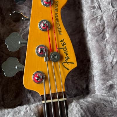 Fender American Ultra Precision Bass with Rosewood Fretboard 2019 - Present - Mocha Burst image 8