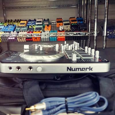 Numark Mixtrack Pro 2 2-Channel DJ Controller with Audio I/O image 5