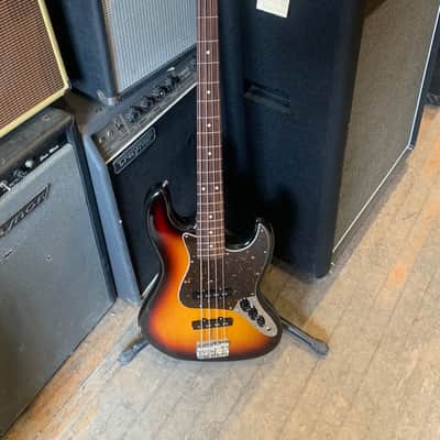 Fender MIJ Traditional 60s Jazz Bass | Reverb Canada