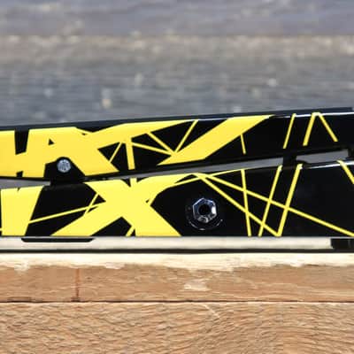 Dunlop EVH95 Cry Baby Eddie Van Halen Signature Wah Wah Guitar Effect Pedal image 6