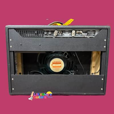 Fender '64 Custom Deluxe Reverb-Amp 2-Channel 20-Watt 1x12" Guitar Combo 2017 - Present - Black image 8