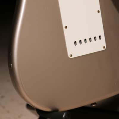 Fender Custom Shop 1969 Stratocaster® Journeyman Relic® 2025 - Faded Shoreline Gold image 8
