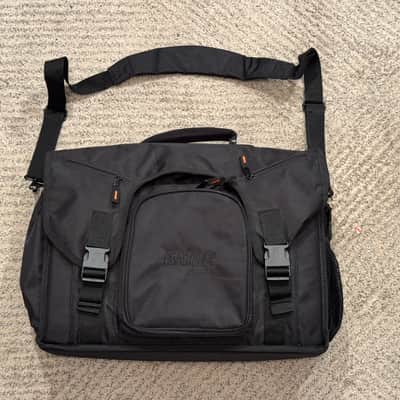 Gator G-CLUB-CONTROL 19 Messenger-Style DJ 19" MIDI Controller Bag 2010s - Black image 1