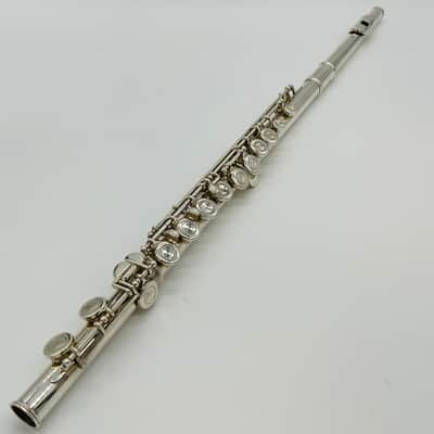 Armstrong 104 Student Flute image 2