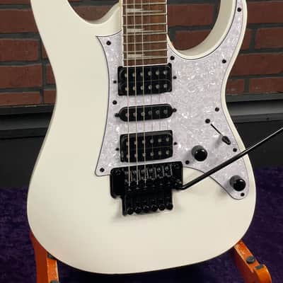 Ibanez RG450DXBWH Electric Guitar White image 2