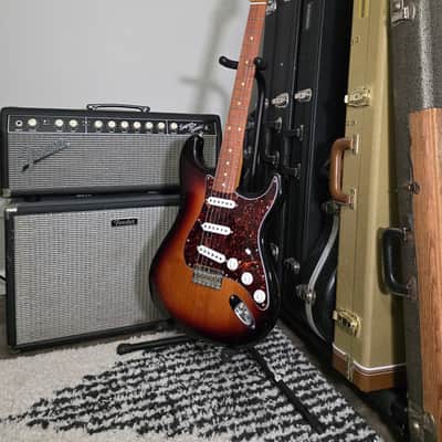 Fender Player II Stratocaster 2024 - Present - 3-Color Sunburst image 1