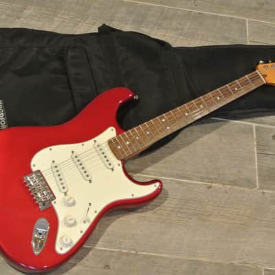 Squier Classic Vibe 60's Stratocaster - Candy Apple Red- With Gig Bag image 18