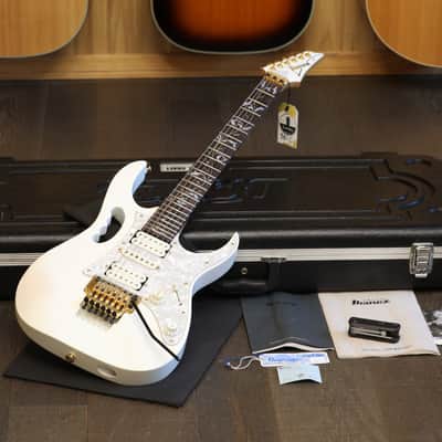 Minty! 2013 Ibanez Steve Vai Signature JEM7V HSH Electric Guitar White + OHSC image 1
