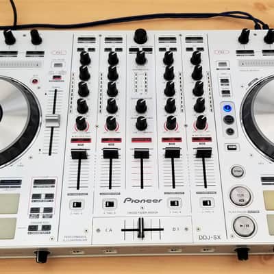 Pioneer DDJ SX White White image 3