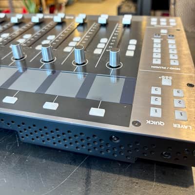 Immagine Solid State Logic SSL UF8 DAW Controller 2021 - Present - Black - 3