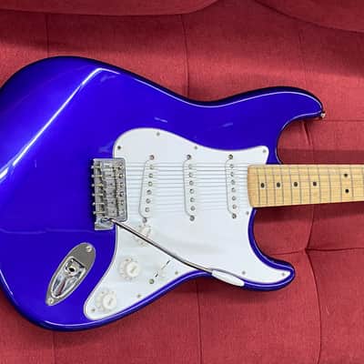 Fender Standard Stratocaster, Maple Fingerboard, White Pickguard 1999 - Midnight Blue image 2