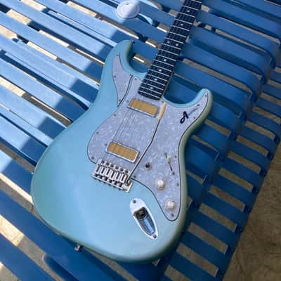 Surfybird electric guitar by Arrow Guitars image 2