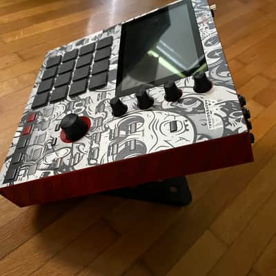Akai MPC One + Standalone MIDI Sequencer 2023 - Present - Red image 5