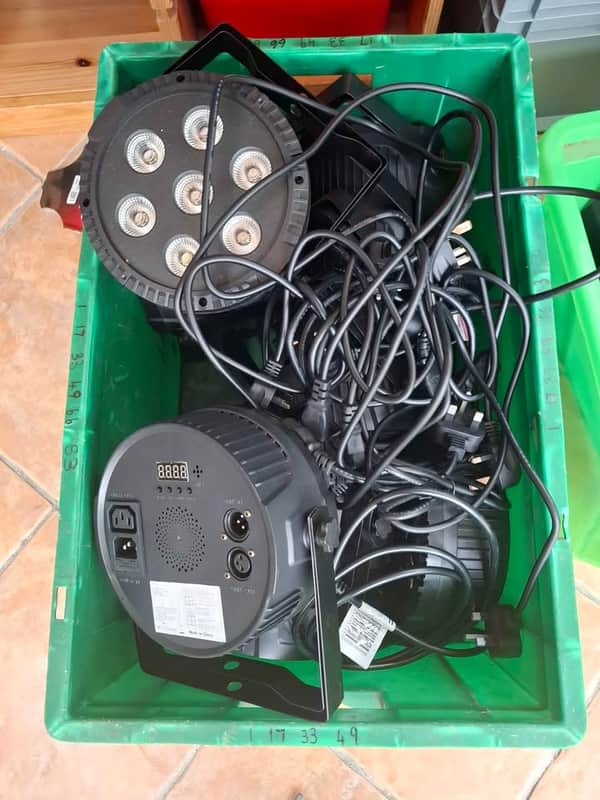 10 DMX lights, Bigfoot controller and leads image 1