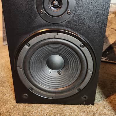 Yamaha Yamaha NS-A526 is a vintage, 2-way passive bookshelf speakers 90s - Black image 4