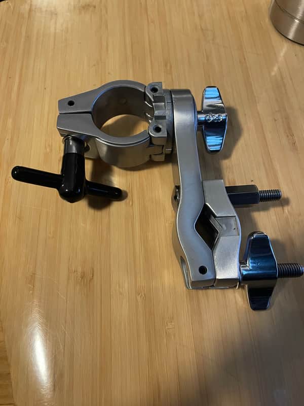 DW DWSMRKC15VA 1.5" to Adjustable V Offset Drum Rack Clamp 2010s - Grey image 1