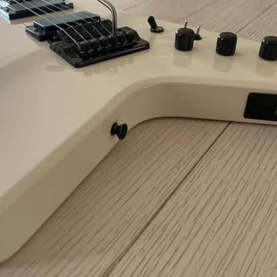 1988-89 Carvin V220 Guitar, Pearl White, OHSC, Kahler, EMG, Vintage 80s-90s image 11