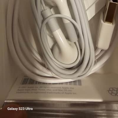 Apple A1204 [MB225LL/A iPod Shuffle 1 GB in Original Packaging image 5