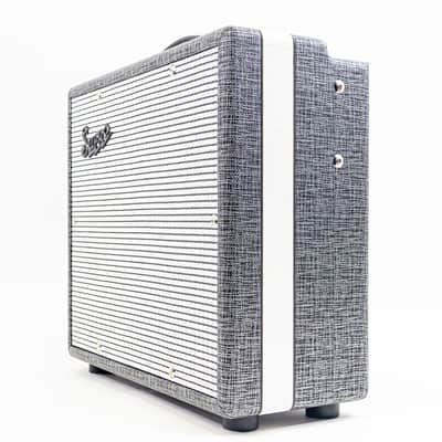 Supro 1610RT Comet 1x10" 14-Watt Tube Combo Amp with Cover image 5