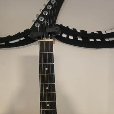 Gibson Explorer Antique Natural image 2