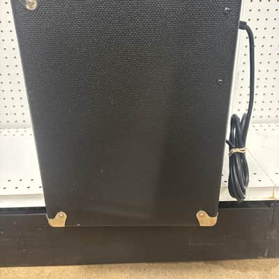 Fender Rumble 40 V3 40-Watt 1x10" Bass Combo 2015 - Present - Black image 3