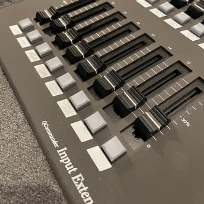 Lightprocessor Q-commander DMX moving light lighting desk image 6